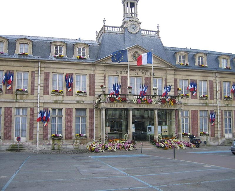 Location monte meubles à Maisons-Alfort